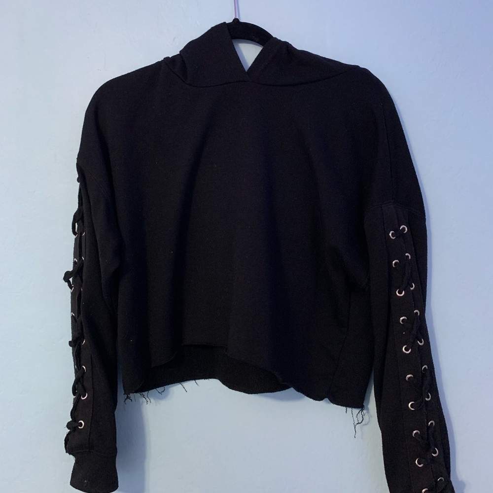 Rue21, L, black sweatshirt